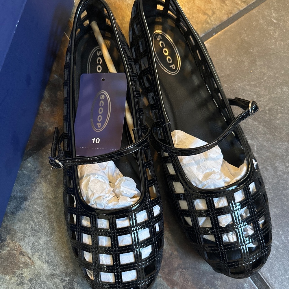 Mary Jane caged flats